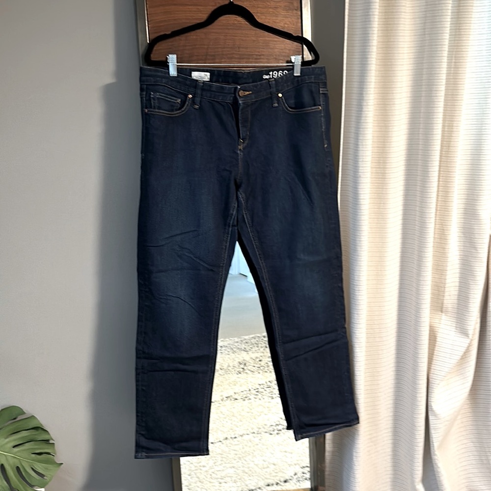 Gap straight blue jeans